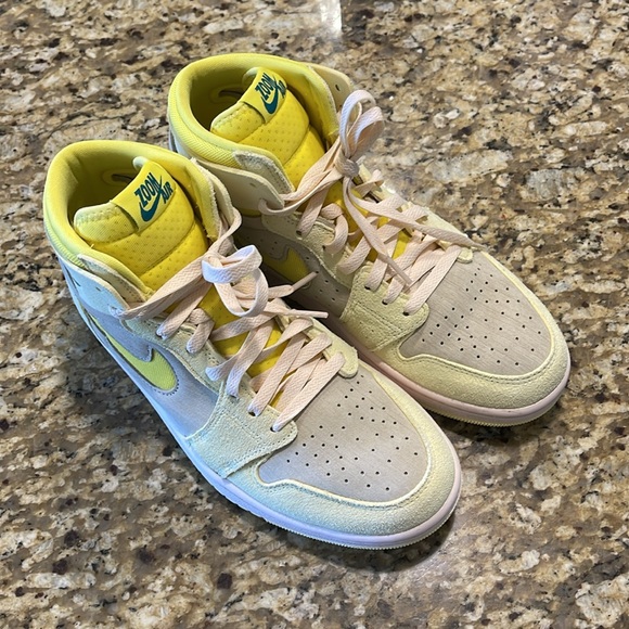 Nike Air Jordan 1 High Zoom Comfort 2 'Citron Tint’ DV1305-800 Women’s Size 8.5 - Picture 5 of 12